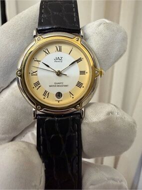 Vintage JAZ Paris Two-Tone Unisex Watch X5 XM8/6 Round Roman Numeral Date 31mm